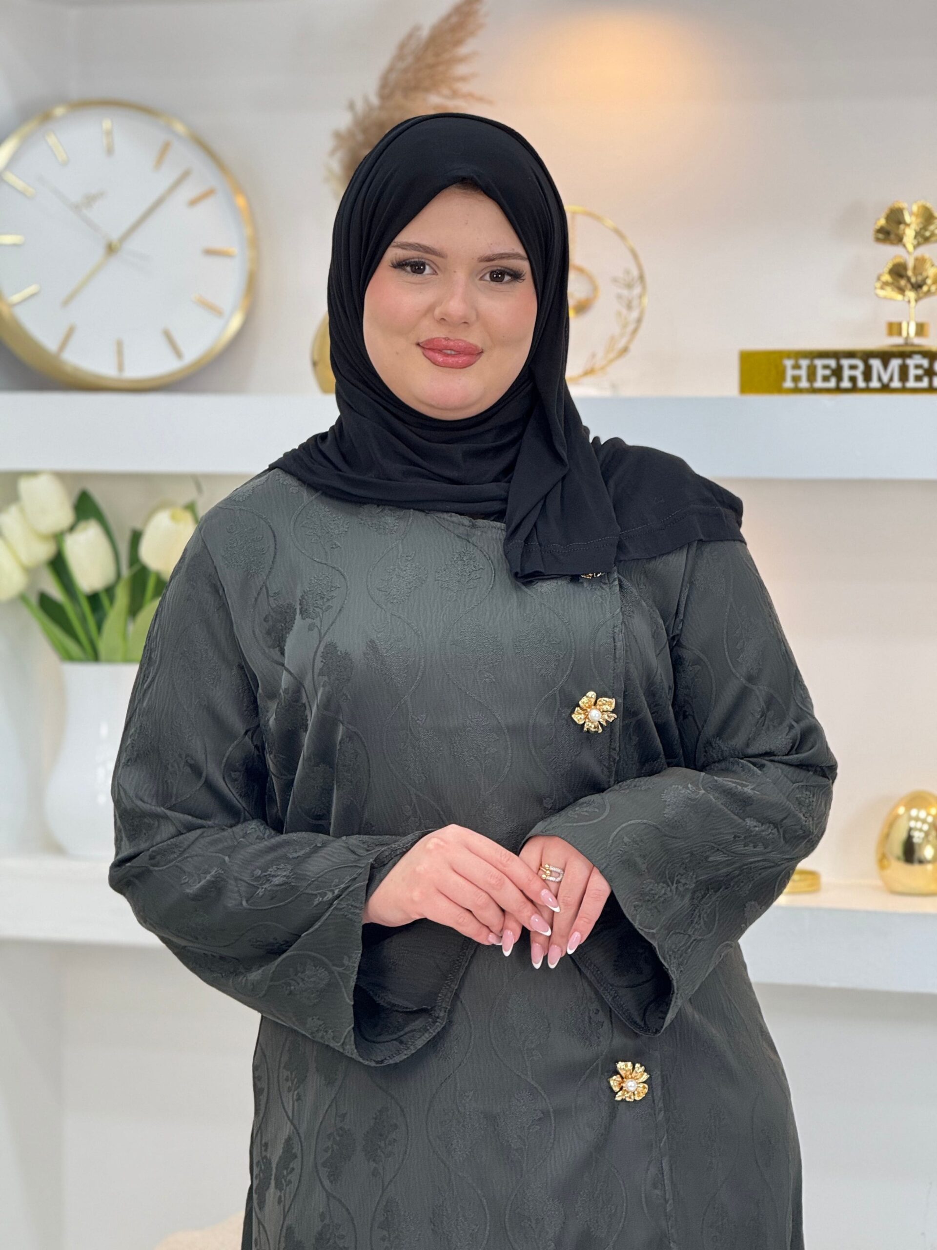 عباءة مشرقية -حضور فخم وأناقة عالية- - الصورة 5